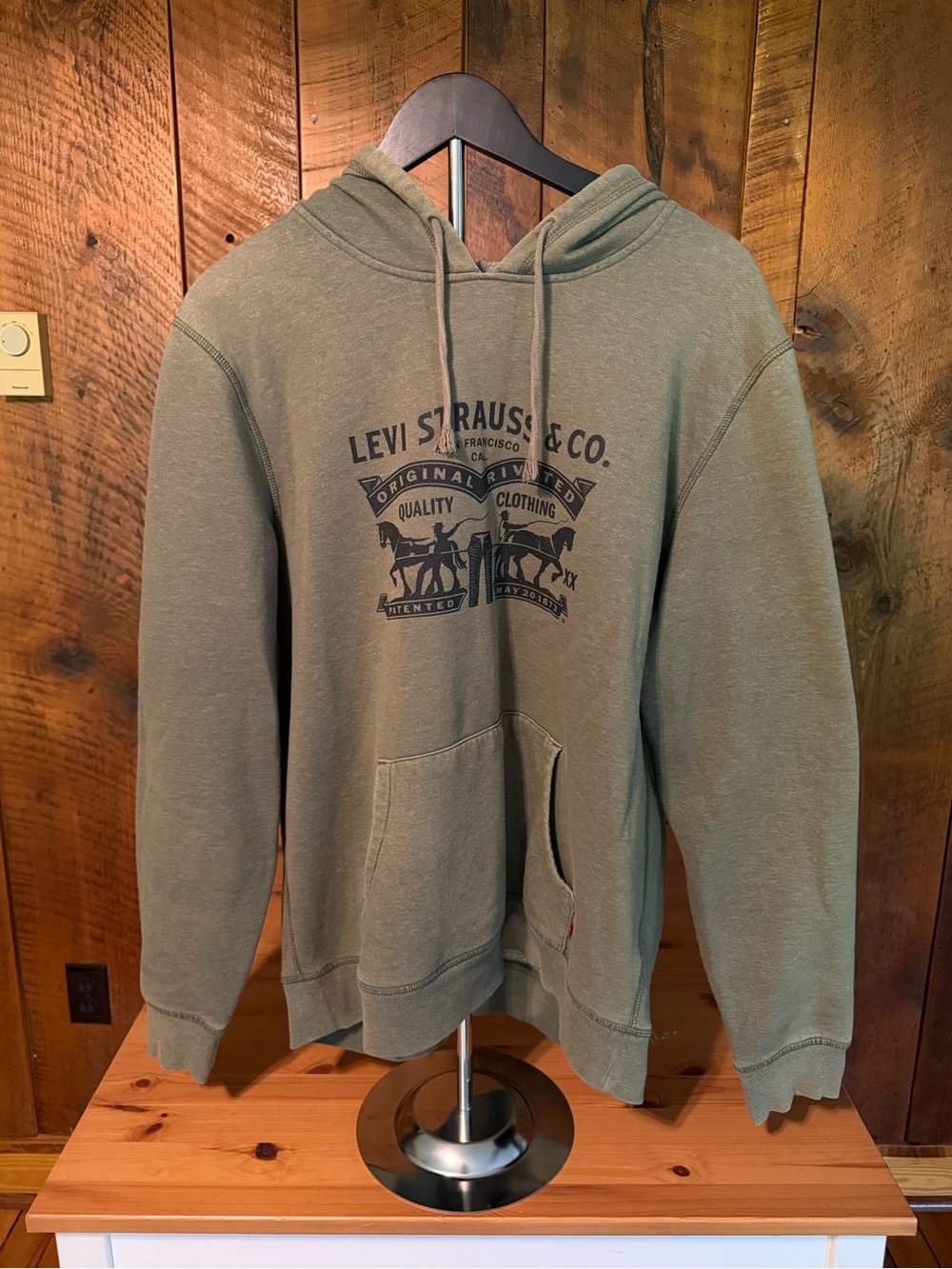 Levi Strauss & Co Olive Sage Green Graphic Hoodie Streetwear Retro Sweatshirt L